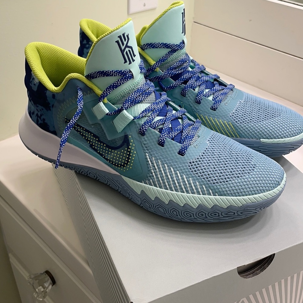 Nike Kyrie flytrap shoes ocean cube deep royal blue